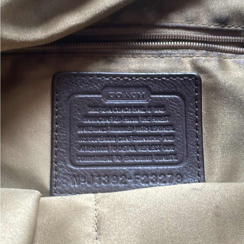 Coach vintage shoulder purse